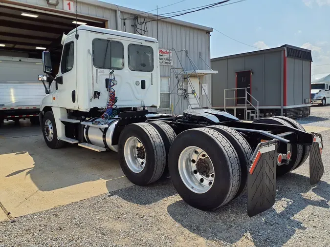 2017 FREIGHTLINER/MERCEDES CASCADIA 125