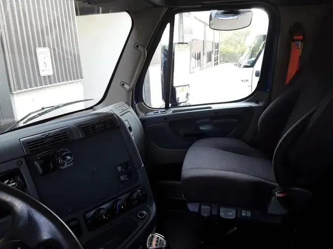 2019 FREIGHTLINER CASCADIA 125