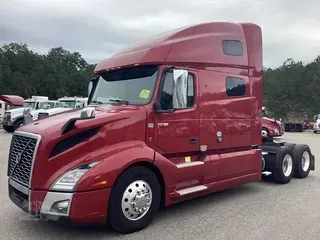 2022 VOLVO VNL64T760