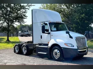 2021 INT LT625 6x4