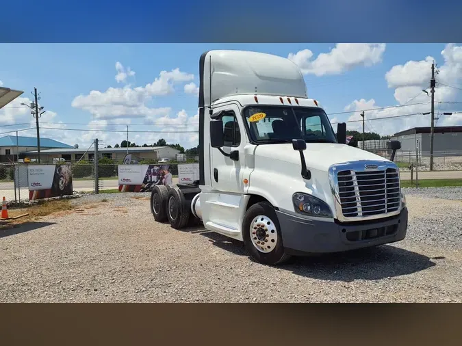 2020 FREIGHTLINER/MERCEDES CASCADIA 125