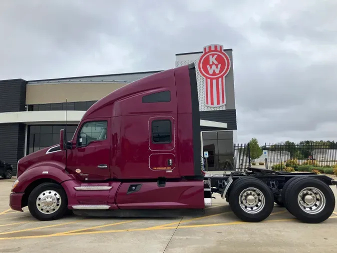 2022 Kenworth T6800b55916ec5fcb4541c35b65b71e8e961