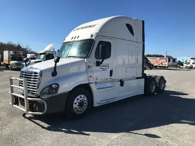 2019 Freightliner X12564ST