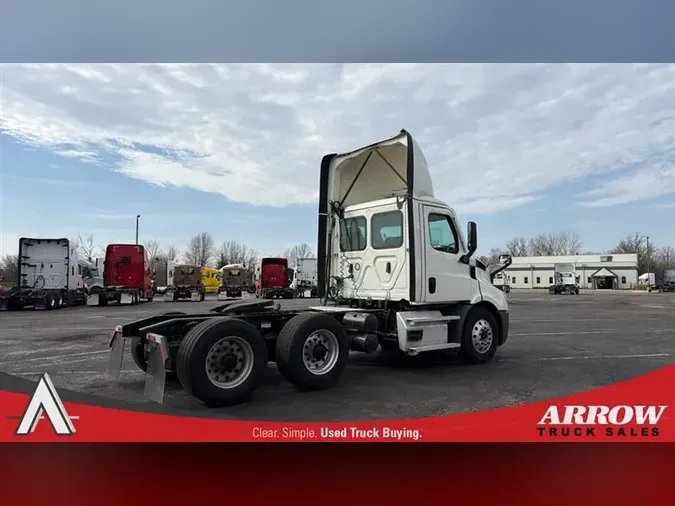 2021 FREIGHTLINER PE116