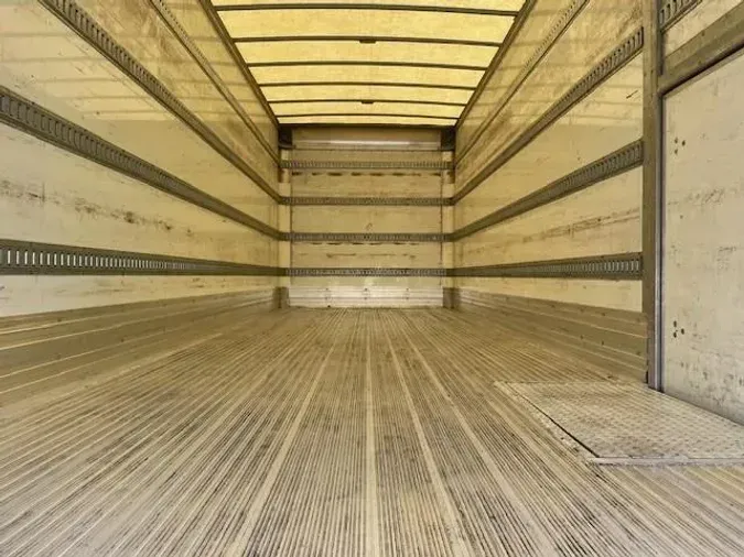 2020 Peterbilt 337