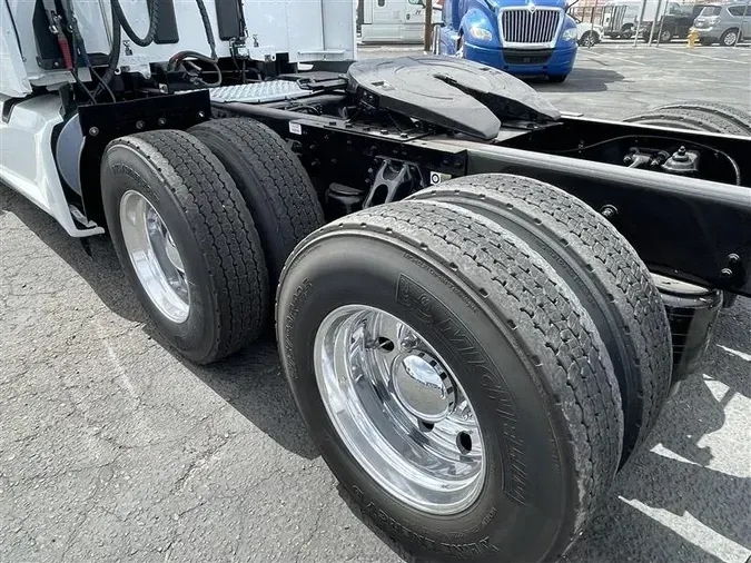 2021 KENWORTH T680