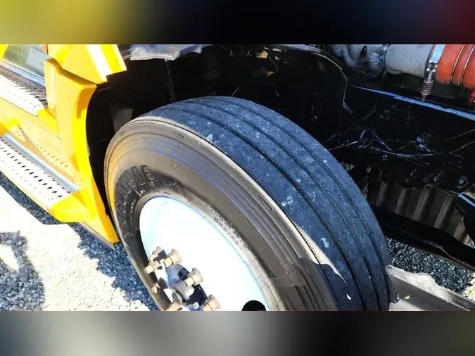 2020 FREIGHTLINER CA126