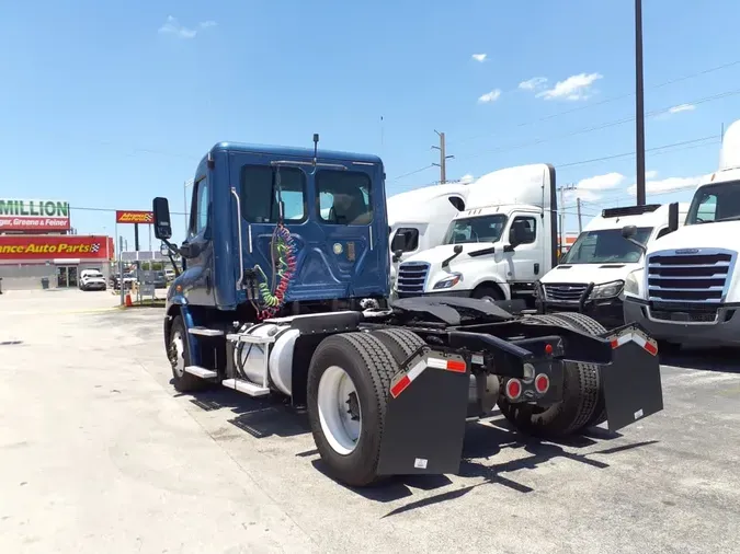 2017 FREIGHTLINER CASCADIA 113
