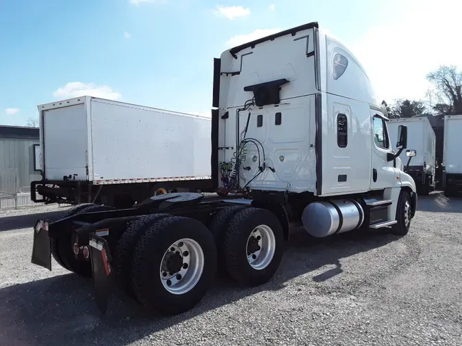 2017 FREIGHTLINER/MERCEDES CASCADIA 125