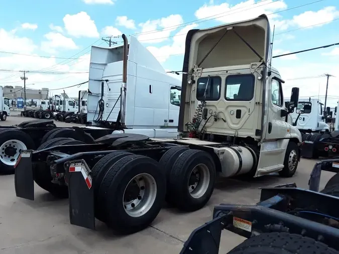 2016 FREIGHTLINER CASCADIA 125