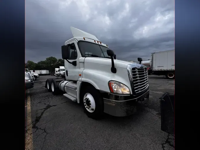 2019 FREIGHTLINER CASCADIA 125