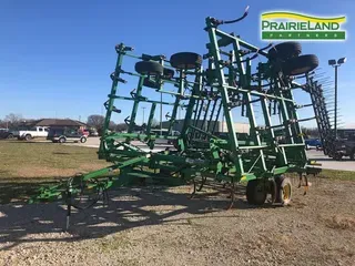 2011 John Deere 2210