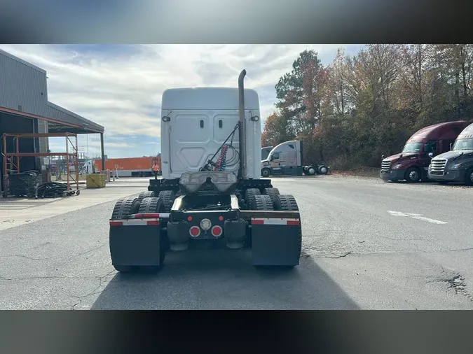 2020 Freightliner Cascadia 1260b60e035aebc25887fd131d8a076ff60