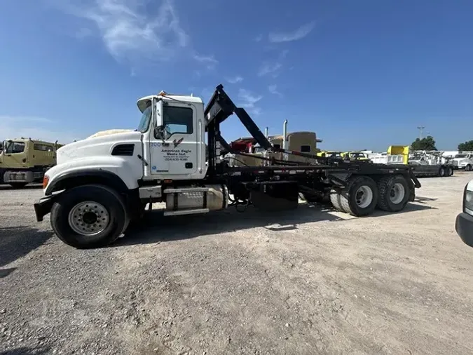 2006 MACK GRANITE CV713