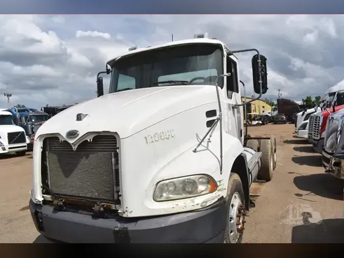 2007 MACK VISION CX613