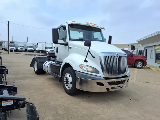2019 NAVISTAR INTERNATIONAL RH613 DAYCAB S/A
