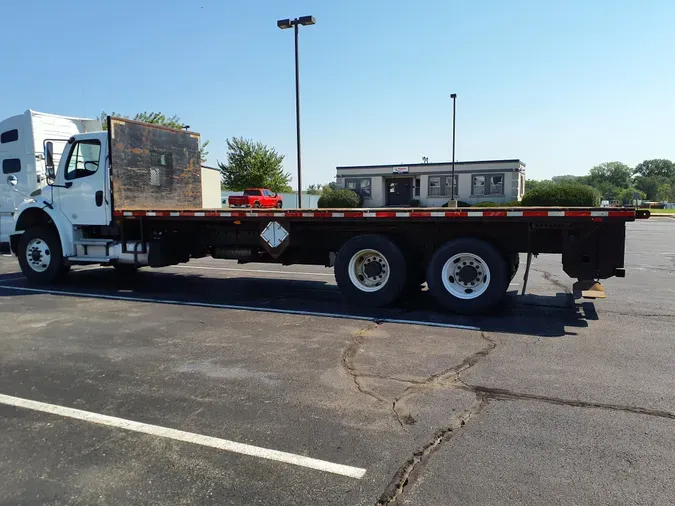 2016 FREIGHTLINER/MERCEDES M2 106