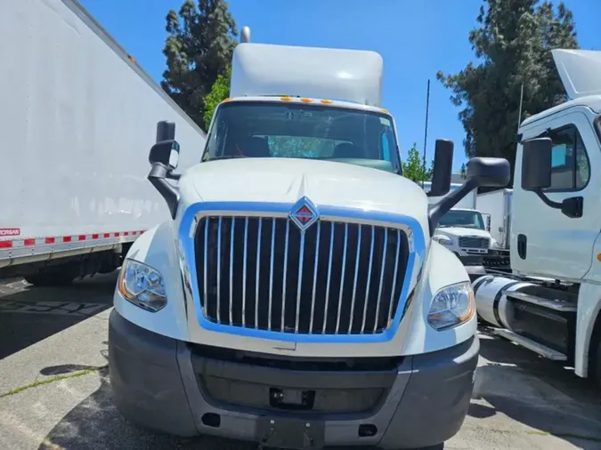 2021 NAVISTAR INTERNATIONAL LT625 DAYCAB S/A