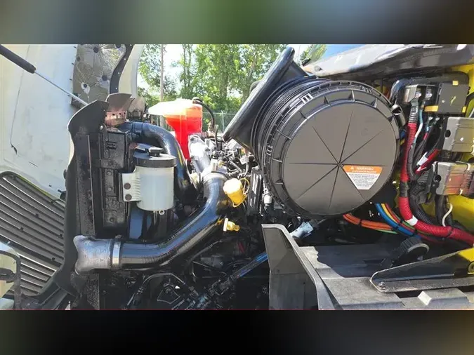 2018 INTERNATIONAL RH613