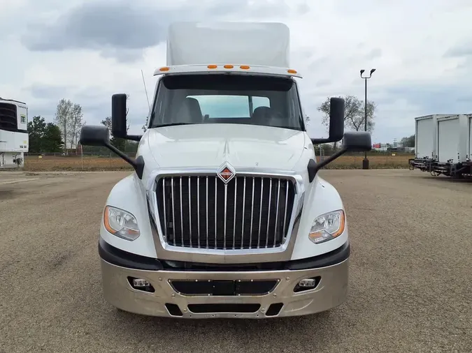 2019 NAVISTAR INTERNATIONAL LT625 DAYCAB T/A