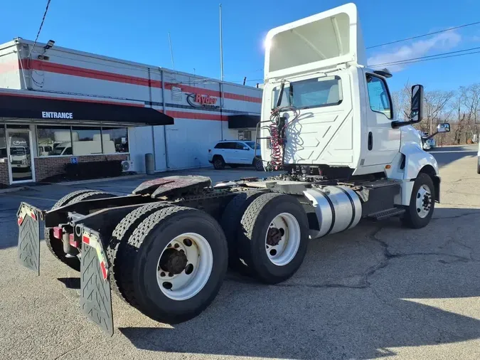 2019 NAVISTAR INTERNATIONAL LT625 DAYCAB T/A