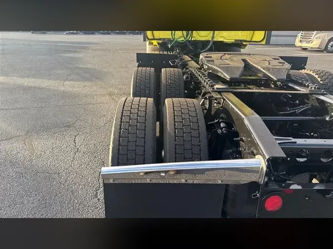 2018 INTERNATIONAL RH613