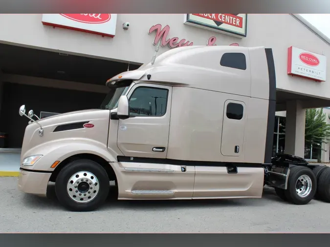 2023 Peterbilt 579