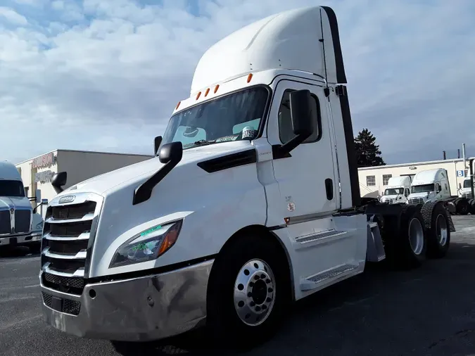 2020 FREIGHTLINER/MERCEDES NEW CASCADIA PX126640b7537425f1560039c6368944e7e4e54