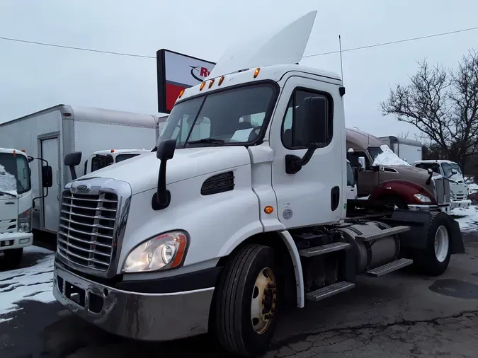 2015 FREIGHTLINER/MERCEDES CASCADIA 1130b7683e9c56c3196f2b231f176c10183