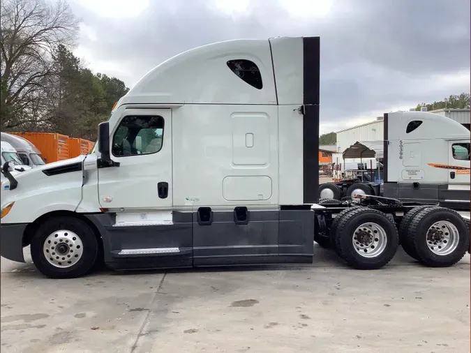 2021 Freightliner Cascadia