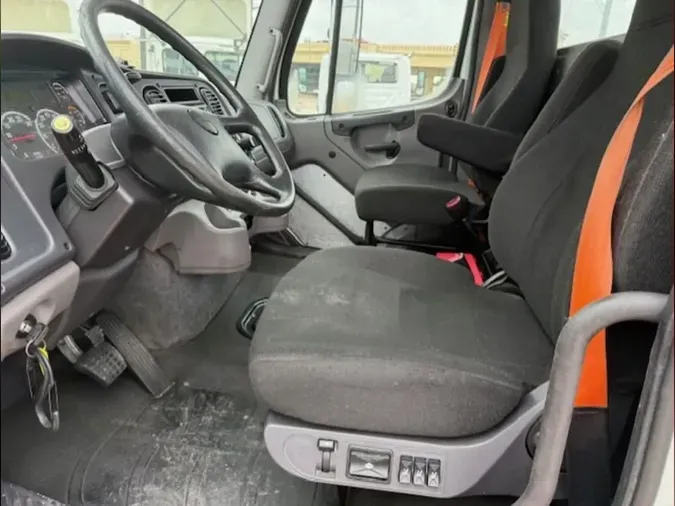 2020 FREIGHTLINER/MERCEDES M2-112