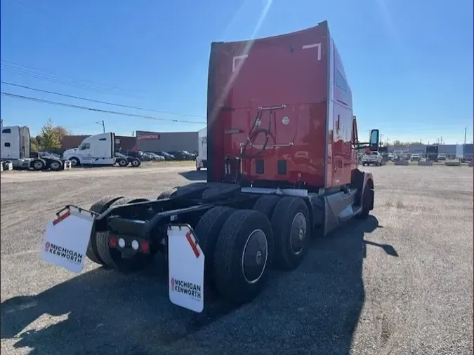 2022 Kenworth T680