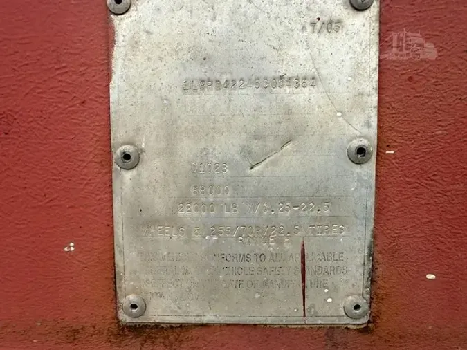 2005 LAKESIDE TRAILER MFG INC 0b7bd8f7efac6be33471628f5bb63235