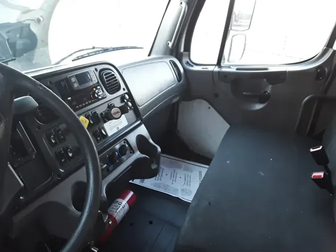 2018 FREIGHTLINER/MERCEDES M2 106