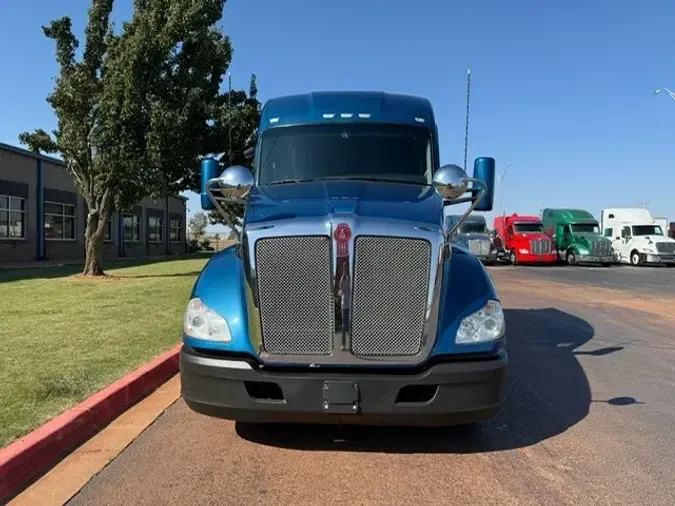 2021 KENWORTH T680