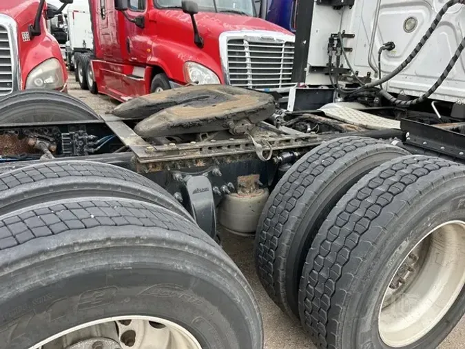 2016 FREIGHTLINER CASCADIA 125