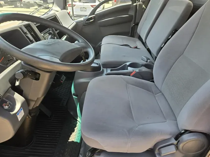 2022 Isuzu NPR-HD