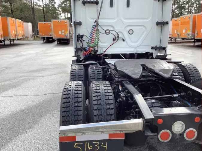 2021 Freightliner Cascadia