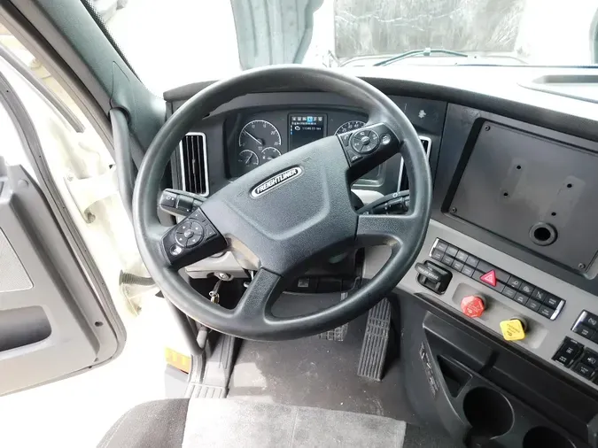 2020 FREIGHTLINER CASCADIA 126