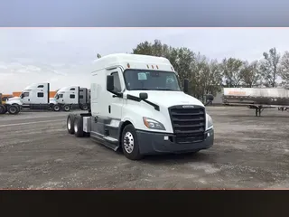 2021 Freightliner Cascadia 126