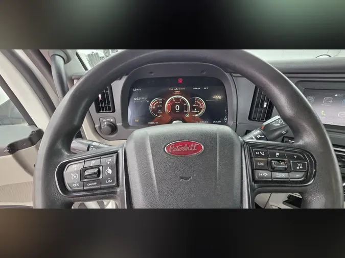 2023 Peterbilt 567