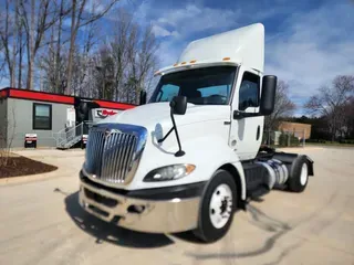 2019 NAVISTAR INTERNATIONAL RH613 DAYCAB S/A