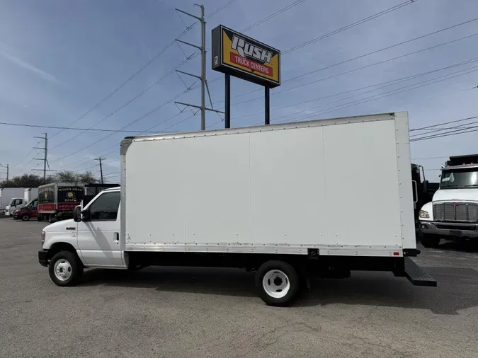 2019 Ford E-450