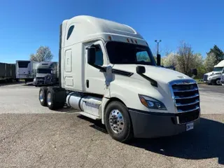 2019 Freightliner T12664ST