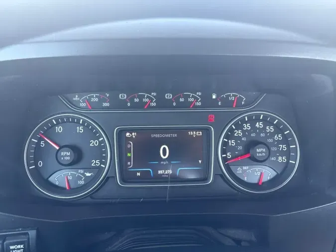 2019 NAVISTAR INTERNATIONAL LT625 DAYCAB T/A0b8fa94749ae0c33a3b4aa7d4e46c16f