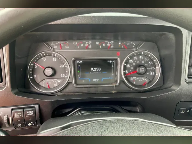2019 INT LT625 6x4