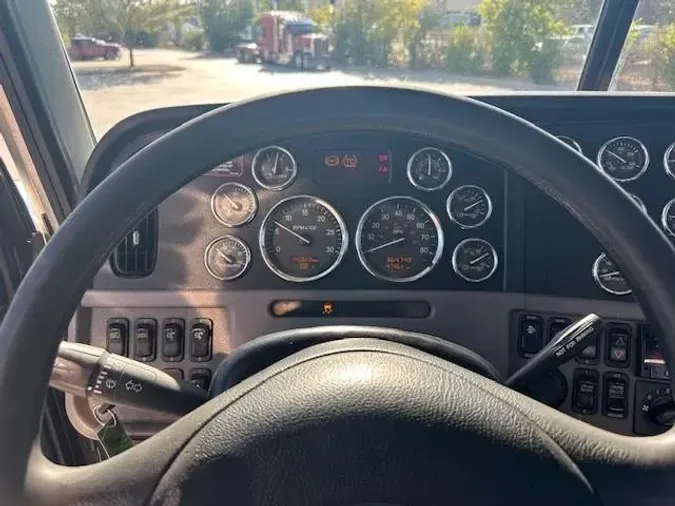 2021 Peterbilt 389