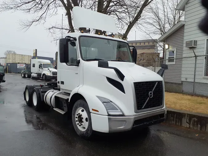 2019 VOLVO VNL