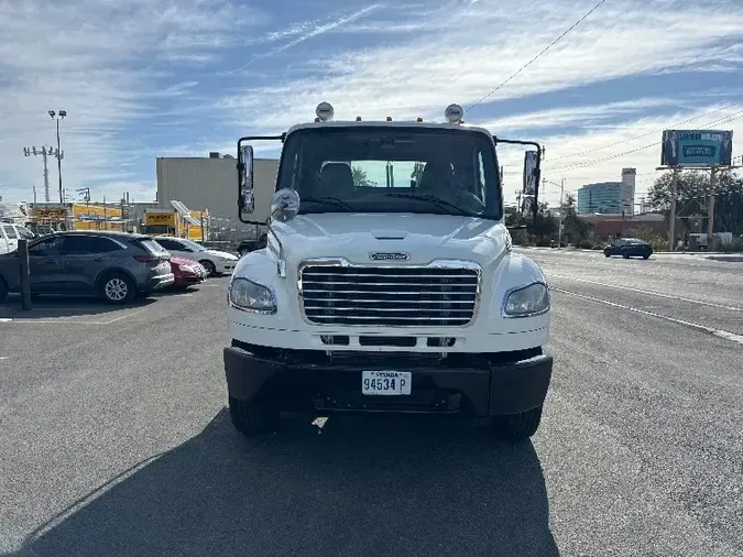 2015 Freightliner M2