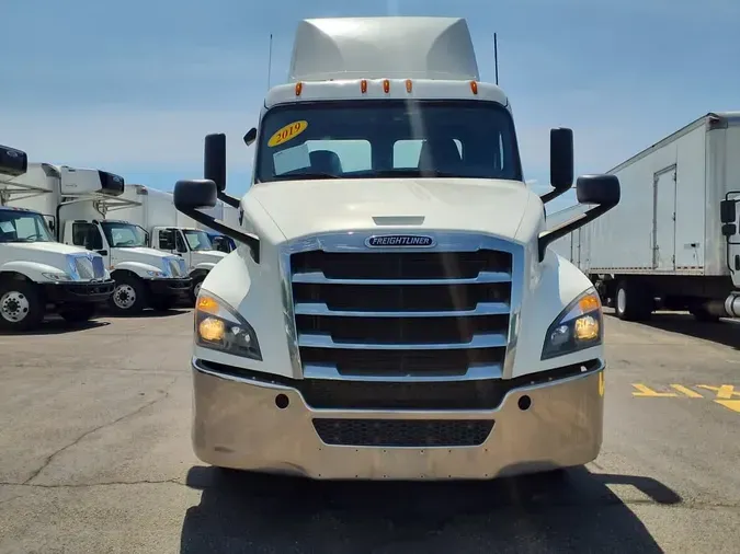 2019 FREIGHTLINER NEW CASCADIA PX12664